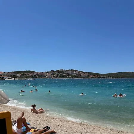 Ana Τρογκίρ